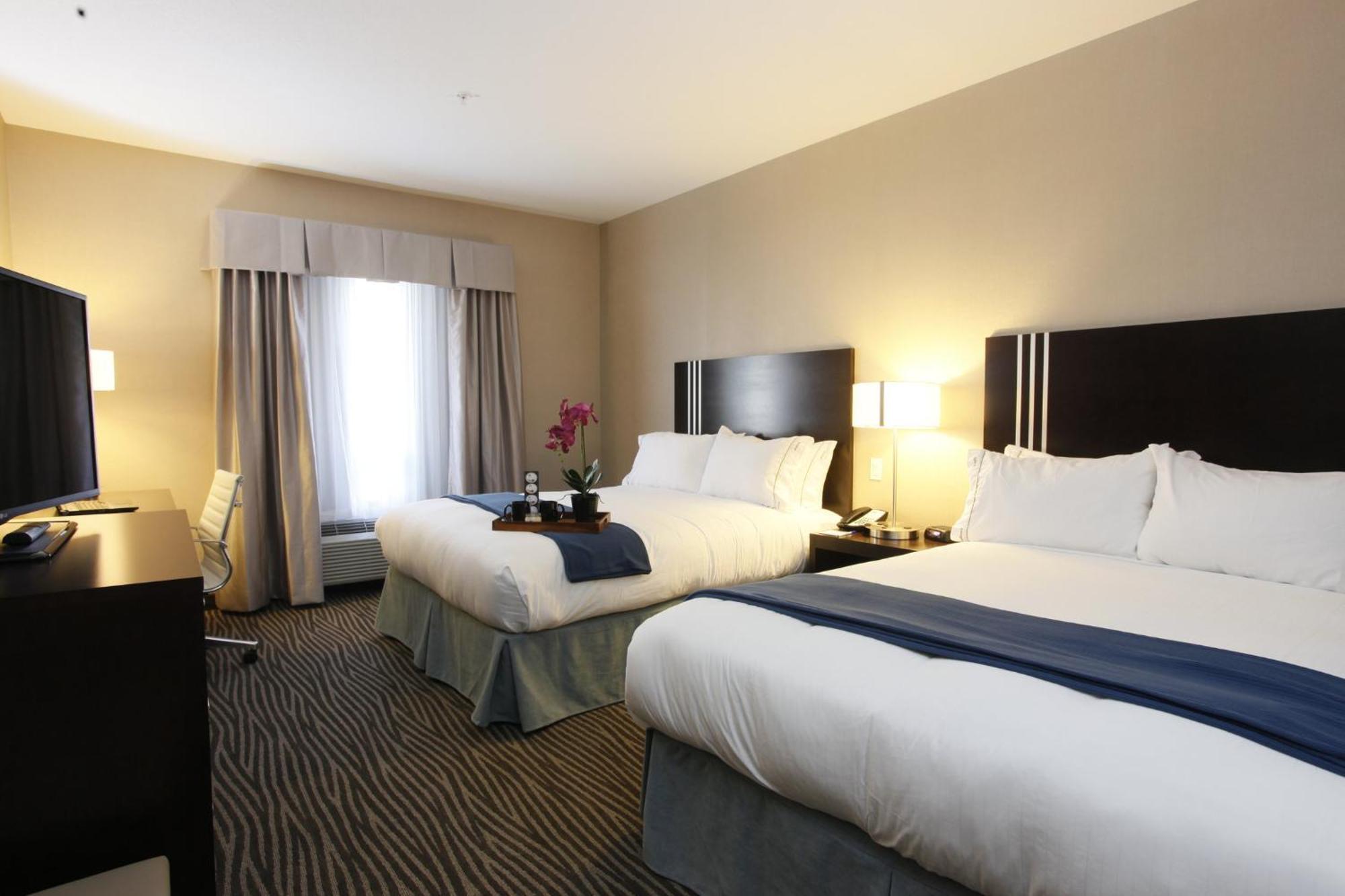 Holiday Inn Express Fort St John By Ihg Fort St. John Exterior foto