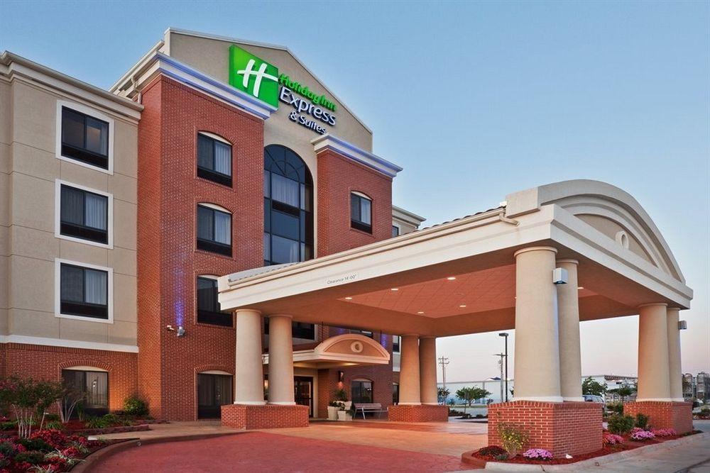 Holiday Inn Express Fort St John By Ihg Fort St. John Exterior foto