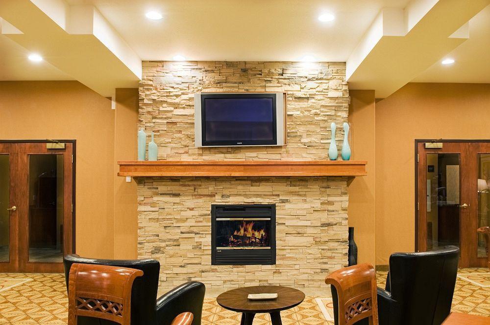 Holiday Inn Express Fort St John By Ihg Fort St. John Exterior foto